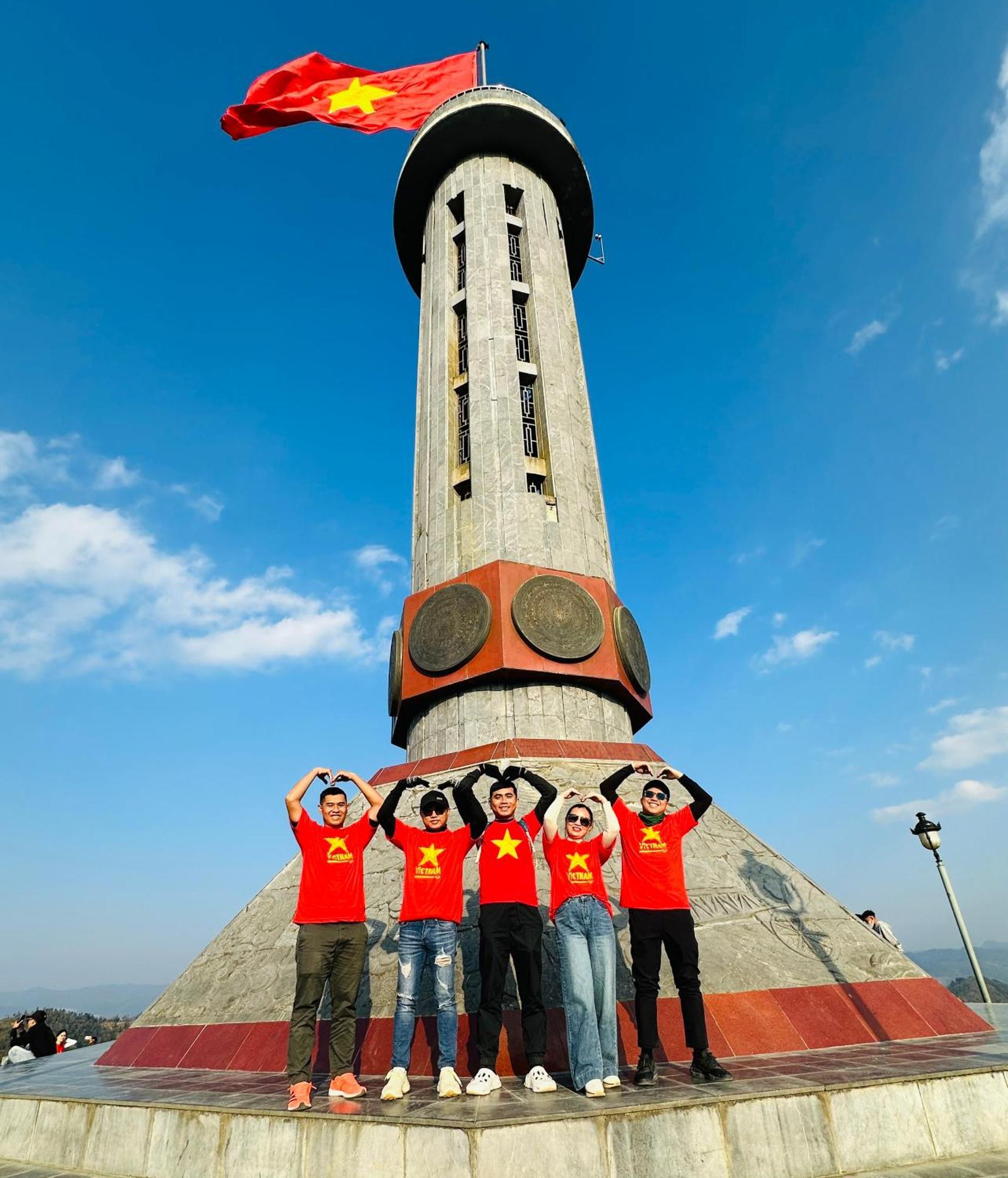 Tl Adventure Tour & Motorbike Aparthotel Ha Giang Exterior photo